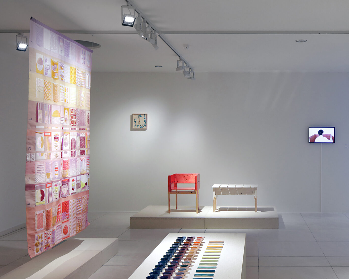 Alissa Nienke Fringes Floats sample c Filip Dujardin