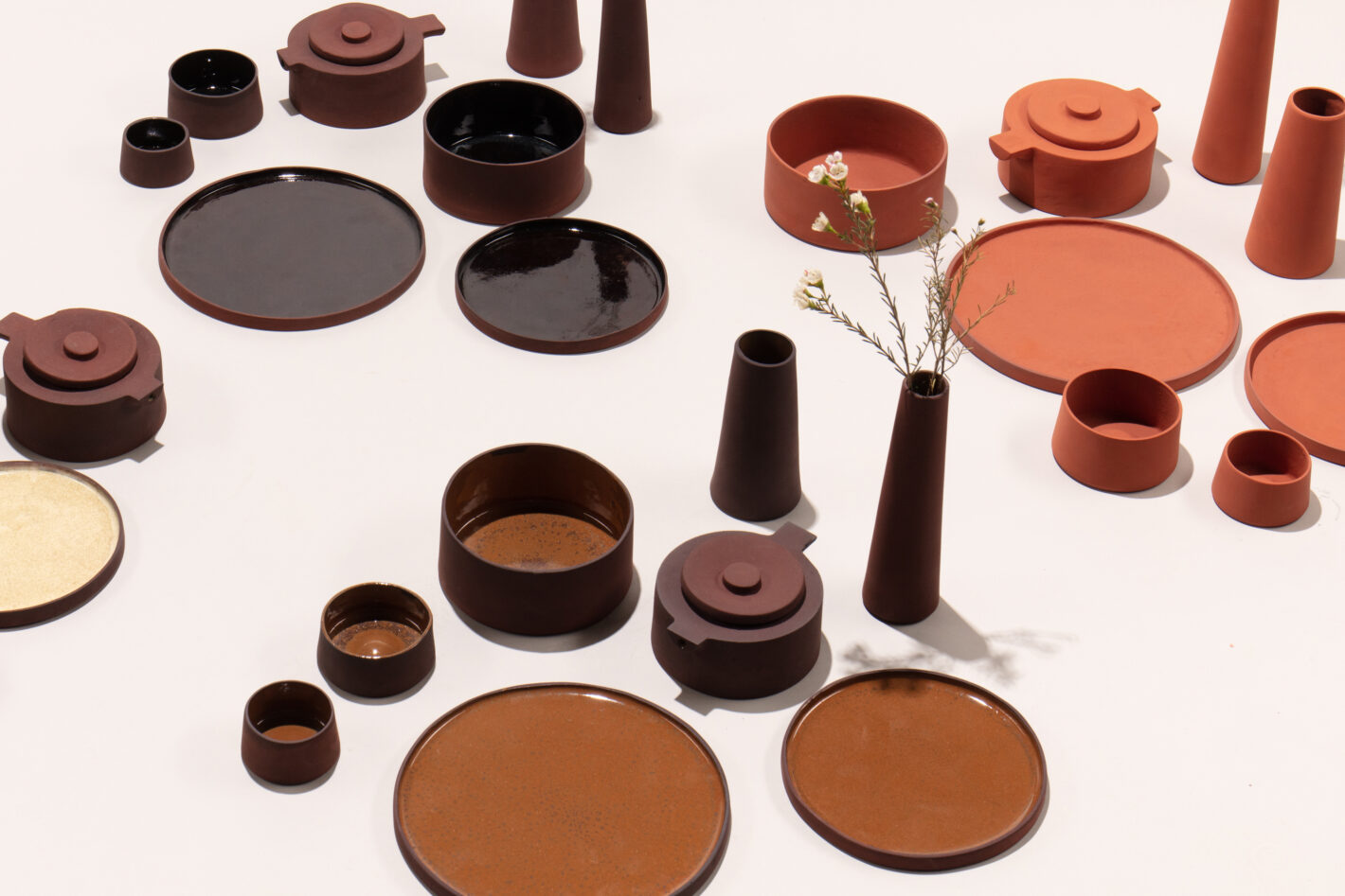 Studio Thus That Red Mud Tableset c Studio Thus That