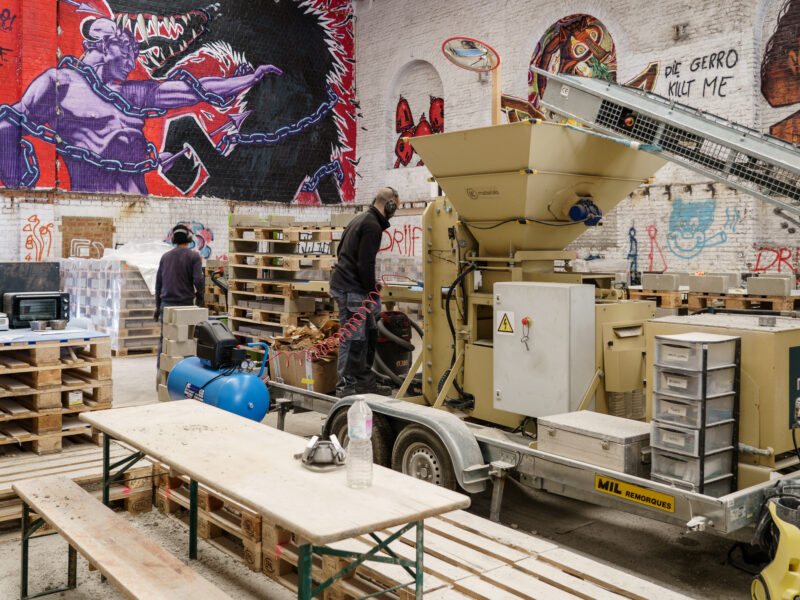 Productie steen pers 2 Design Museum Gent